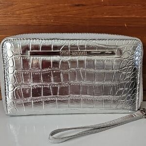 Steve Madden Silver Croc Embossed Wallet With Callout